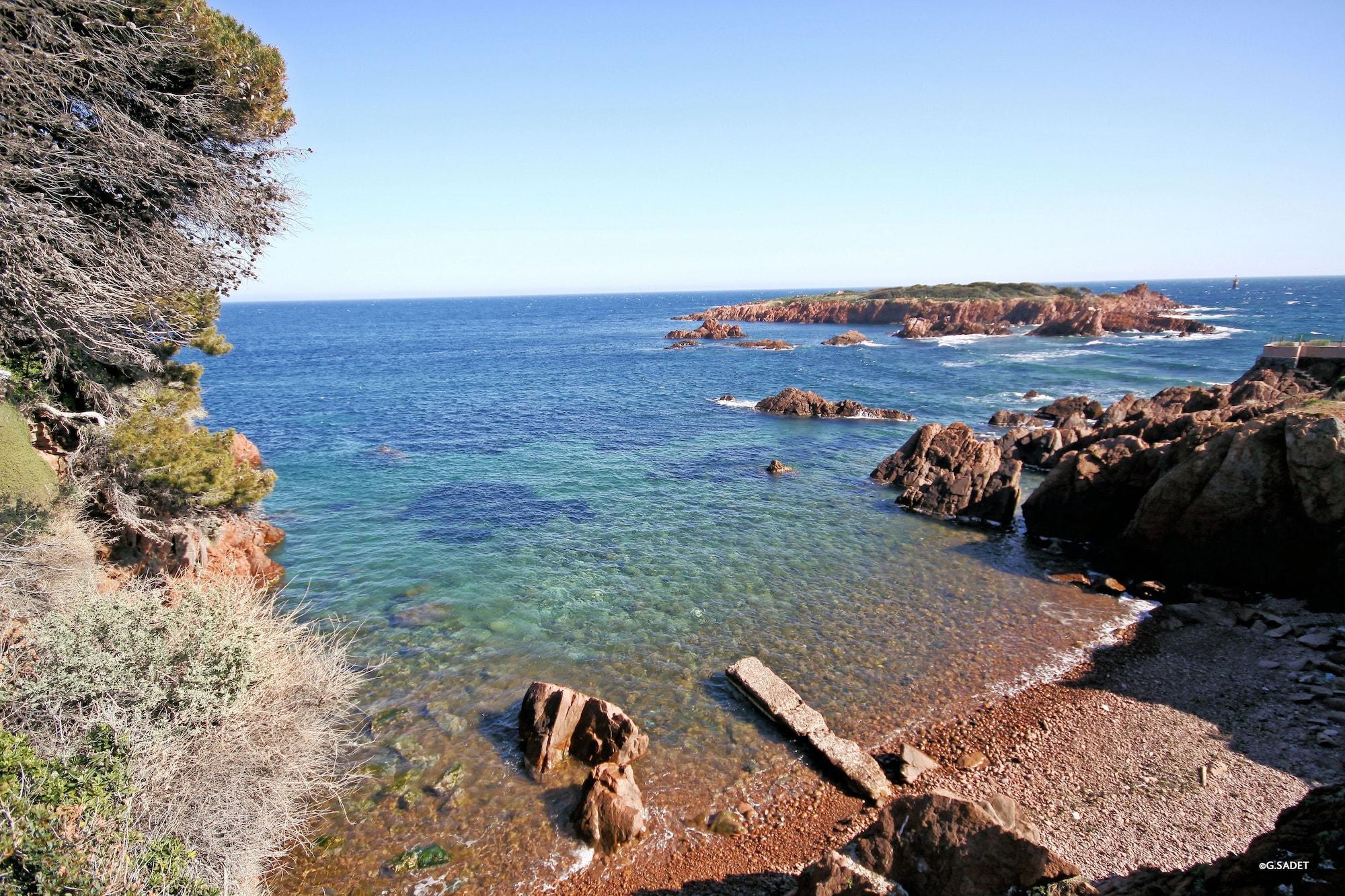 Sowell Family Riviera Hotel Saint-Raphaël Екстериор снимка