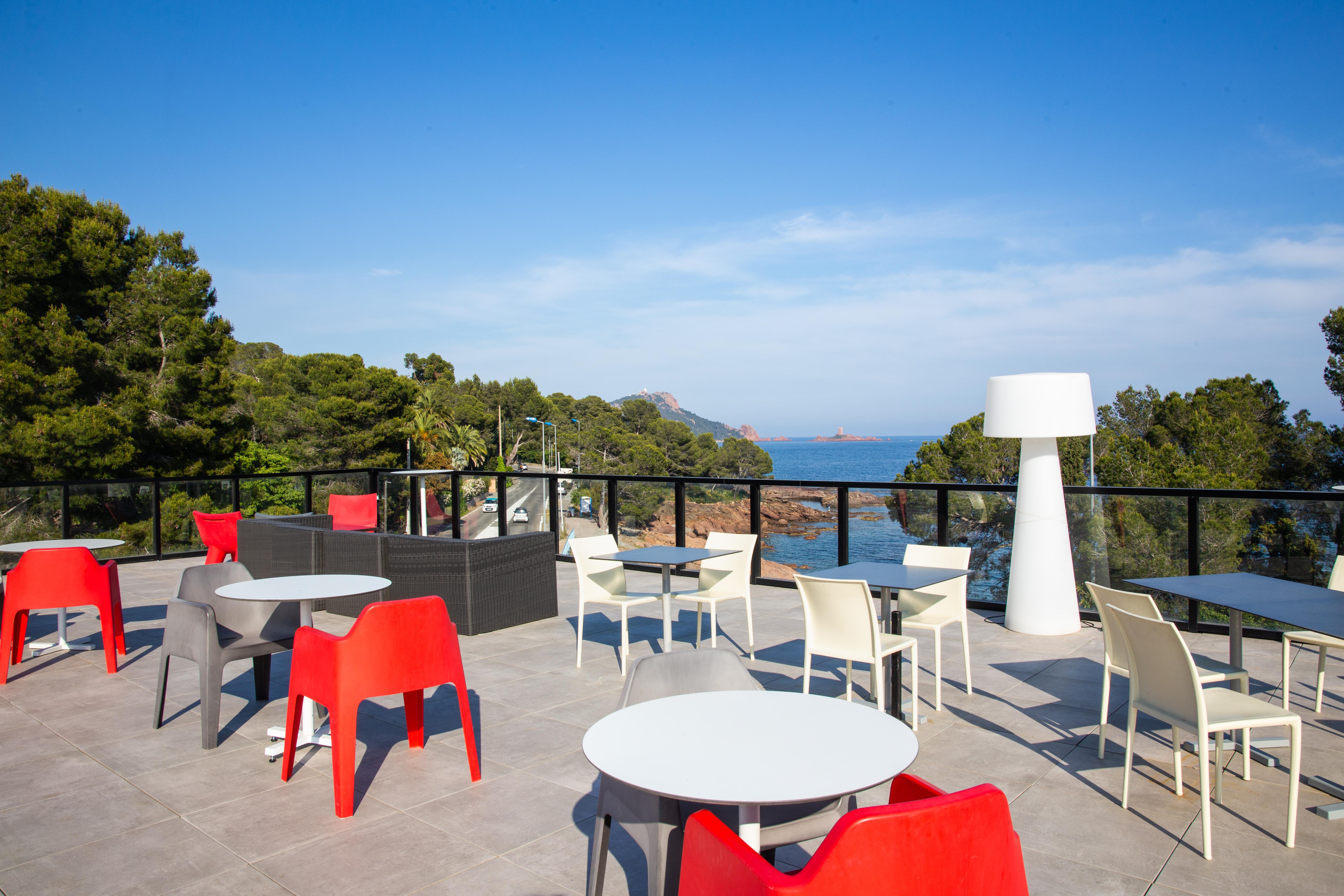 Sowell Family Riviera Hotel Saint-Raphaël Екстериор снимка