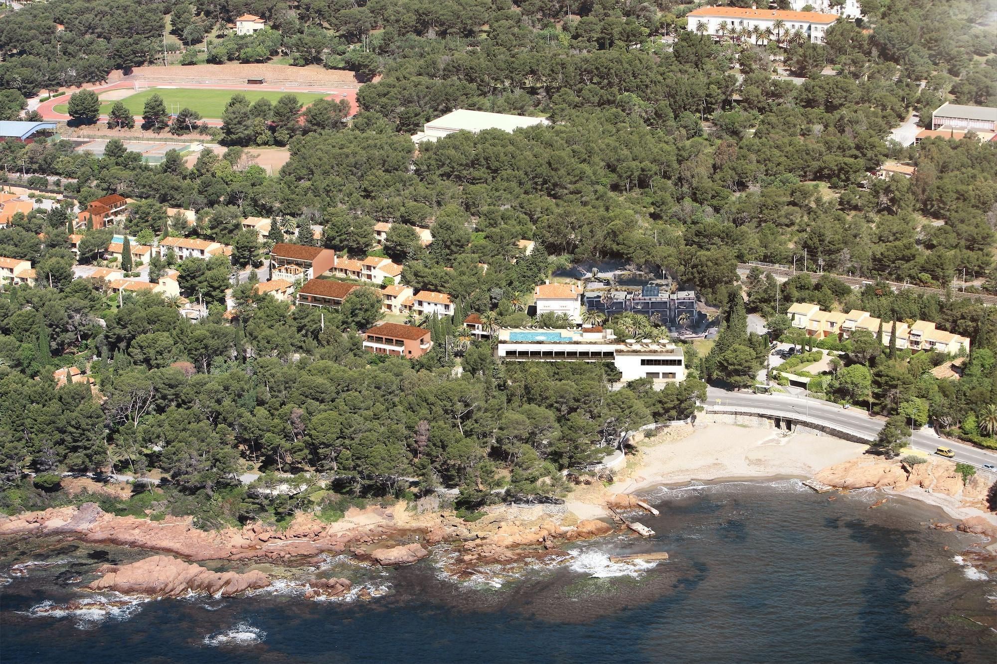 Sowell Family Riviera Hotel Saint-Raphaël Екстериор снимка