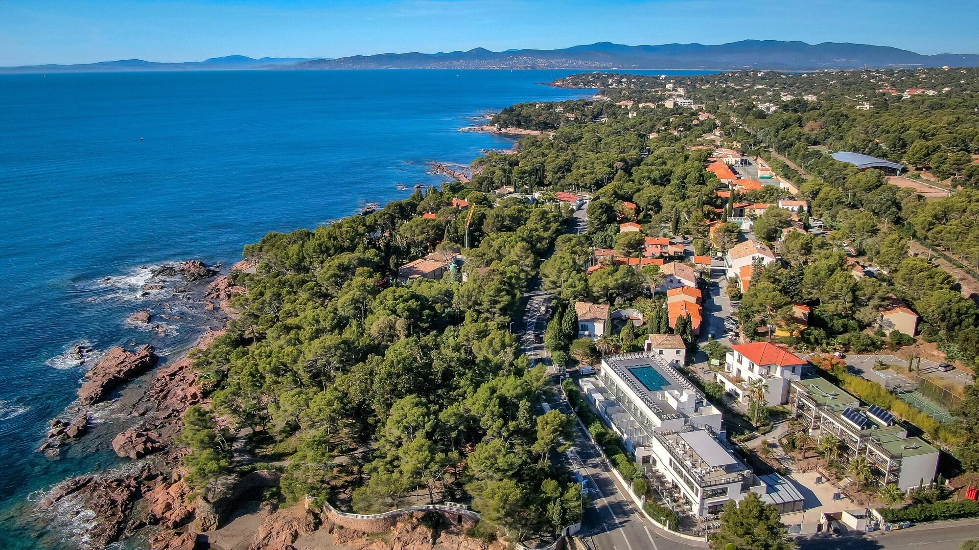 Sowell Family Riviera Hotel Saint-Raphaël Екстериор снимка