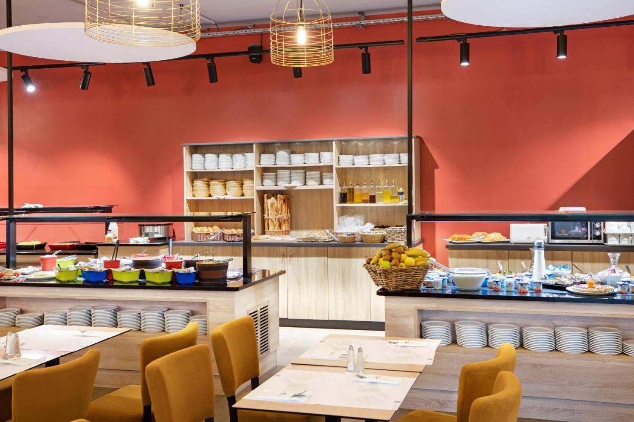 Sowell Family Riviera Hotel Saint-Raphaël Екстериор снимка